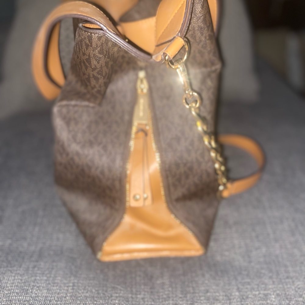 Authentic - Michael Kors Purse - image 2